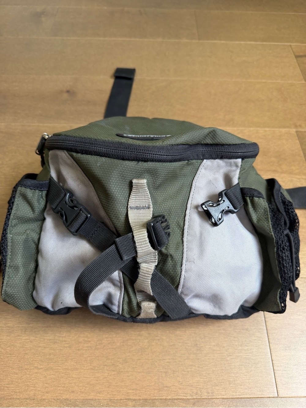 Eddie Bauer Olive and Black Waist Pack with Mesh Pockets - Picture 6 of 7